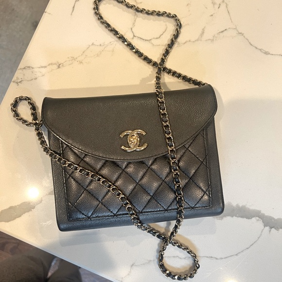 Chanel crossbody bag. Excellent condition. - Picture 1 of 5